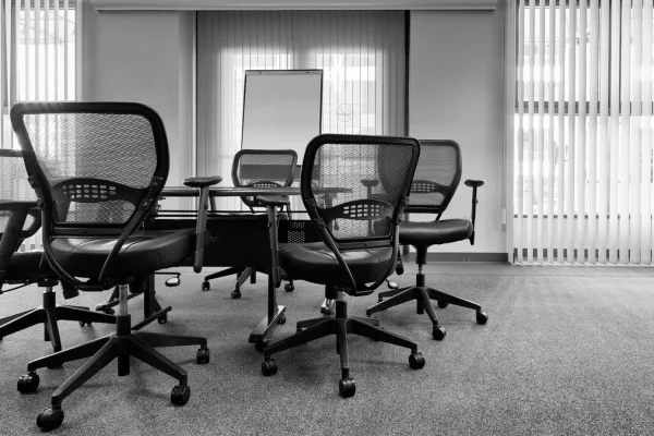 بهترین فروشگاه های انلاین مبلمان اداری در ایران