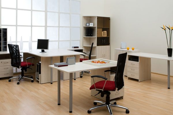 چه کسی میز اداری را اختراع کرد