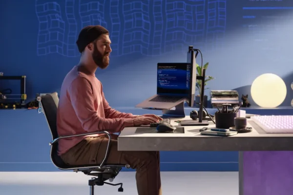 اهمیت ارگونومی در محیط اداری و راه‌هایی برای بهبود آن