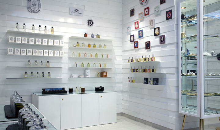 دکوراسیون عطر فروشی کوچک