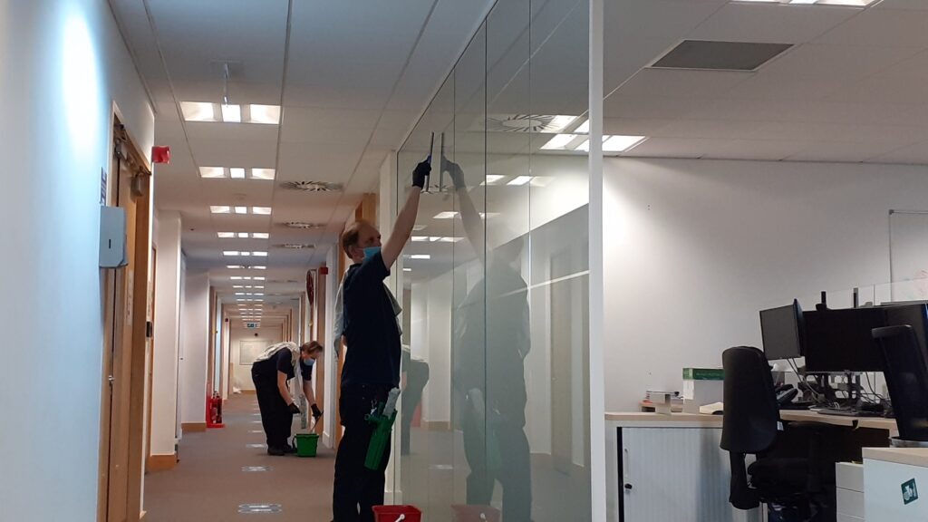 راهنمای جامع نگهداری پارتیشن اداری | افزایش طول عمر و کارایی