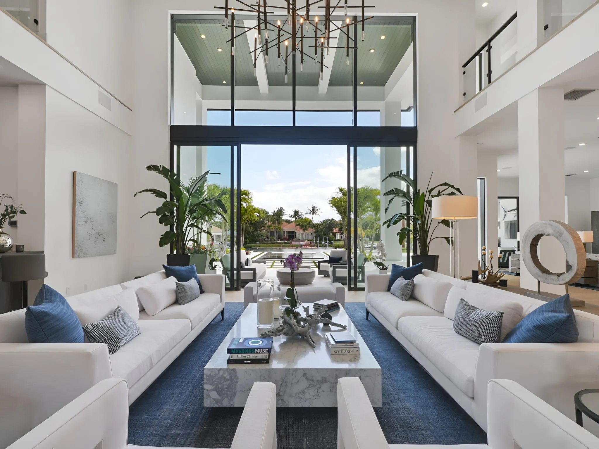 ۵. نورپردازی ماژولار و ترکیبی در طراحی داخلی 2026